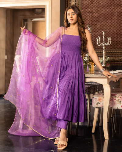 Dyuti Gotapatti Tier Suit Set