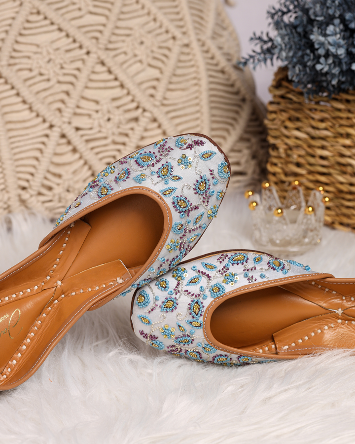 Fairy Light Handcrafted Jutti