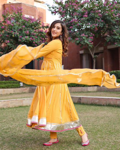 Yellow Popcorn Gotapatti Suit Set