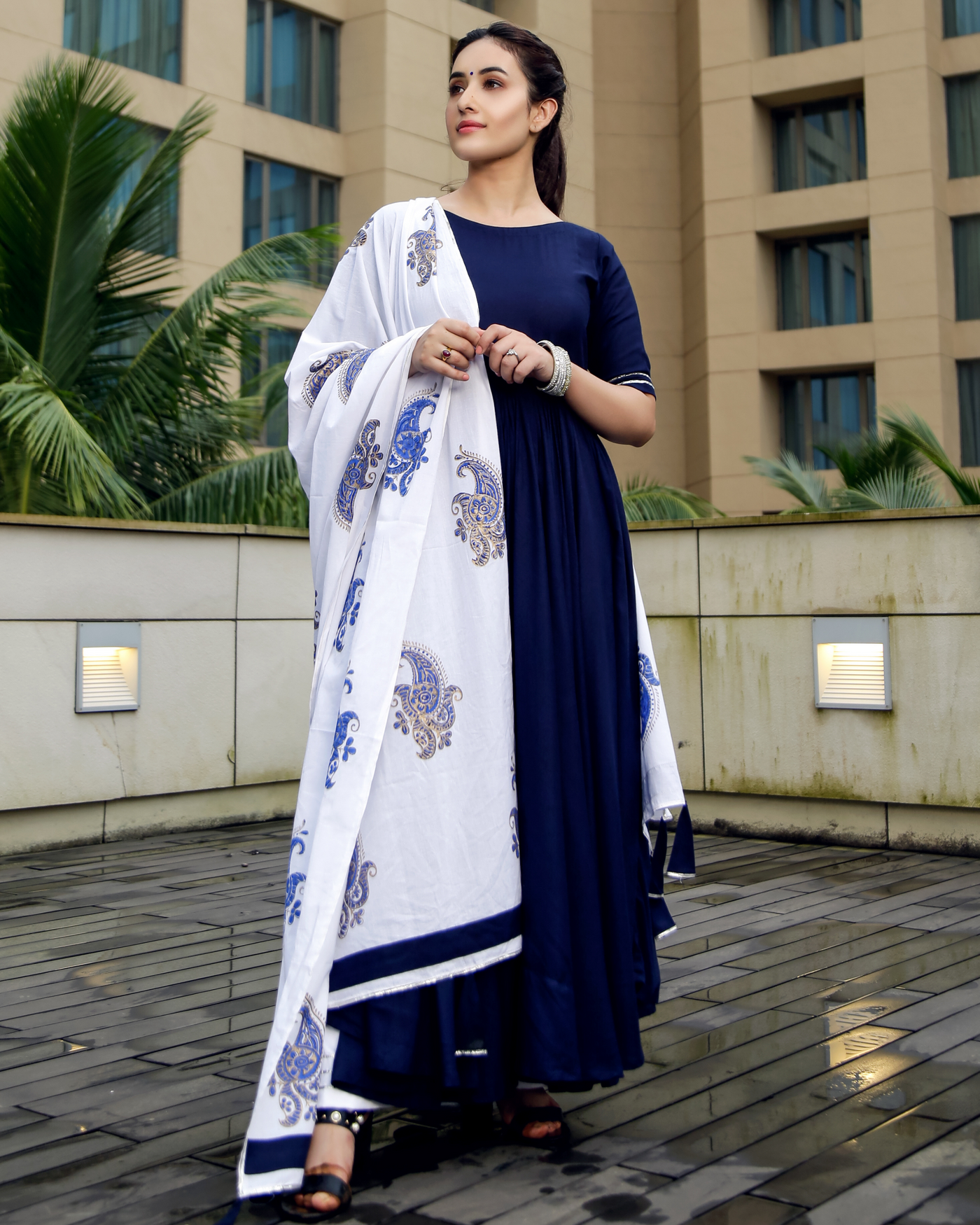 NAVY BLUE MUGHAL HANDLOCK SUIT SET