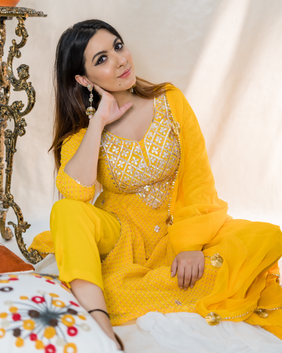 Begonia Leheriya Suit Set