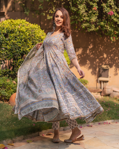 Diwali Dresses: Buy Diwali Dress for Girls/Womens online at Best Price | Aachho Diwali Dresses: Buy Diwali Dress for Girls/Womens online at Best Price | Aachho