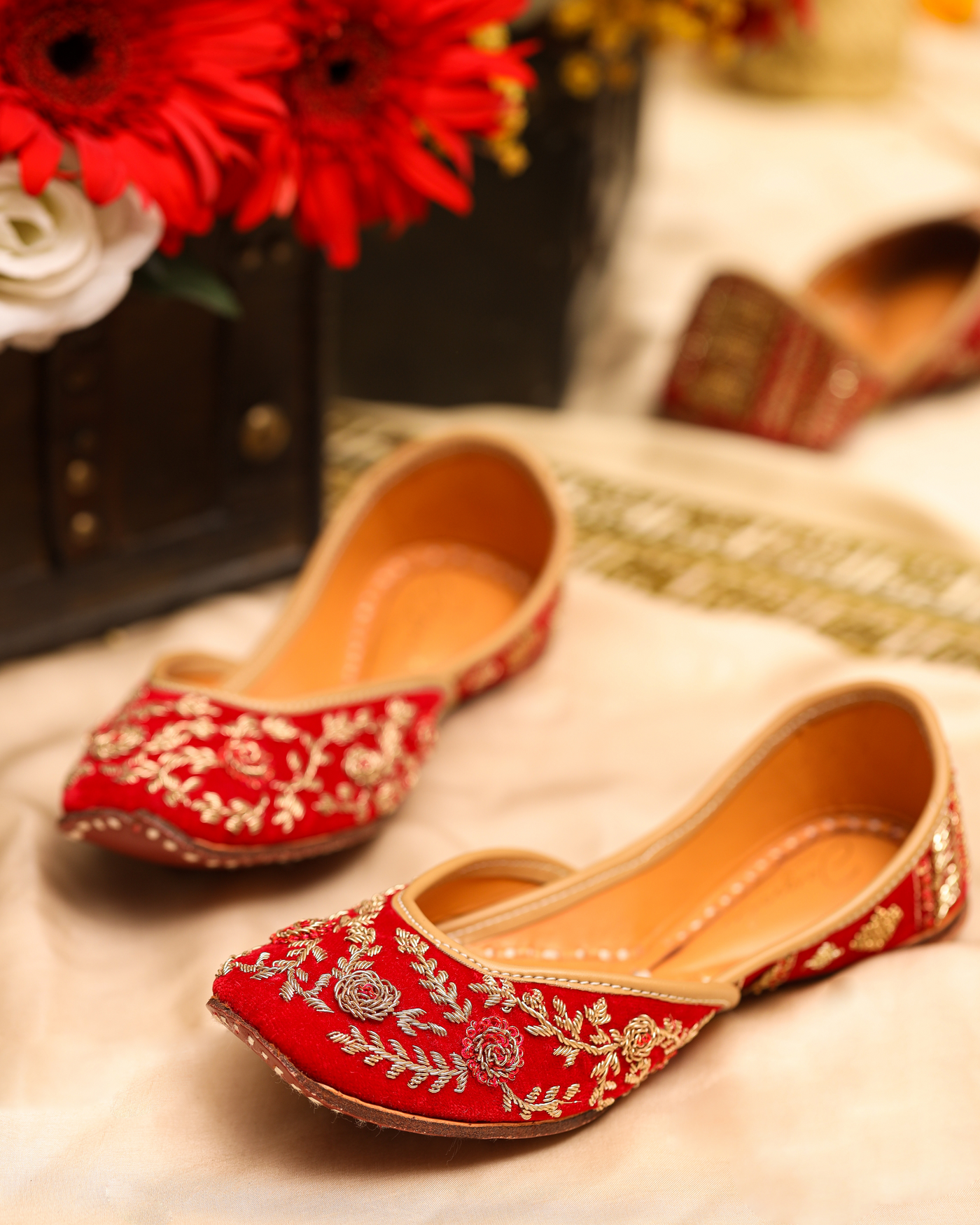 Red Floret Handcrafted Jutti