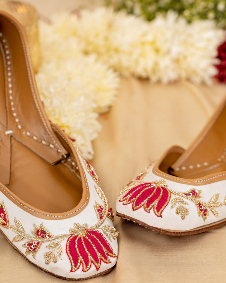 Cava Lotus Handcrafted Jutti