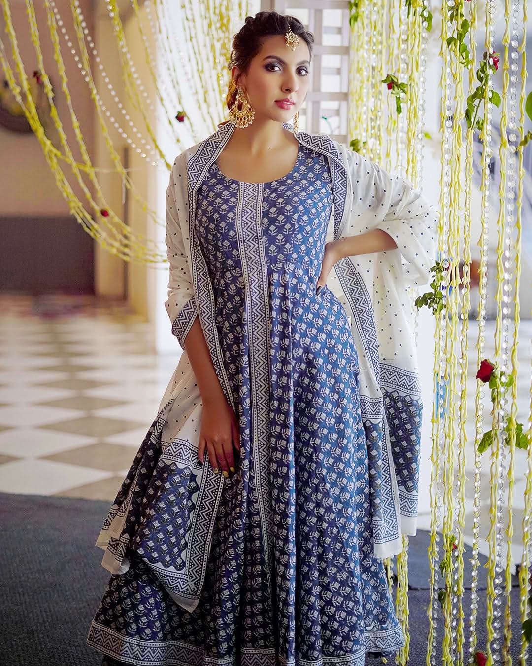 Blue Anarkali: Buy Black Anarkali Dress Online in India @Best Price Blue Anarkali: Buy Black Anarkali Dress Online in India @Best Price
