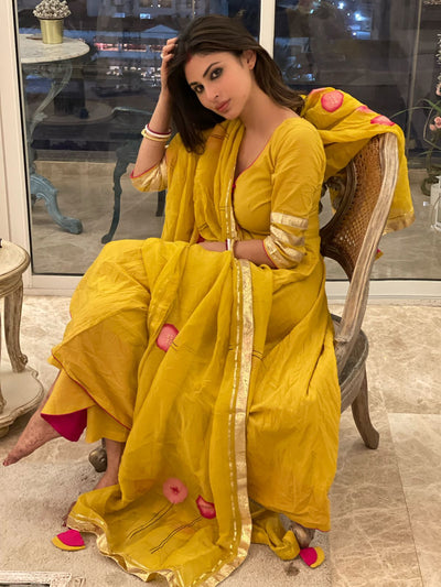 Punjabi Suit, Salwar Kameez, Painted Dupatta, Floral Print Dupatta, Yellow  suit, Suit designs | Combination dresses, Yellow suit, Suit designs