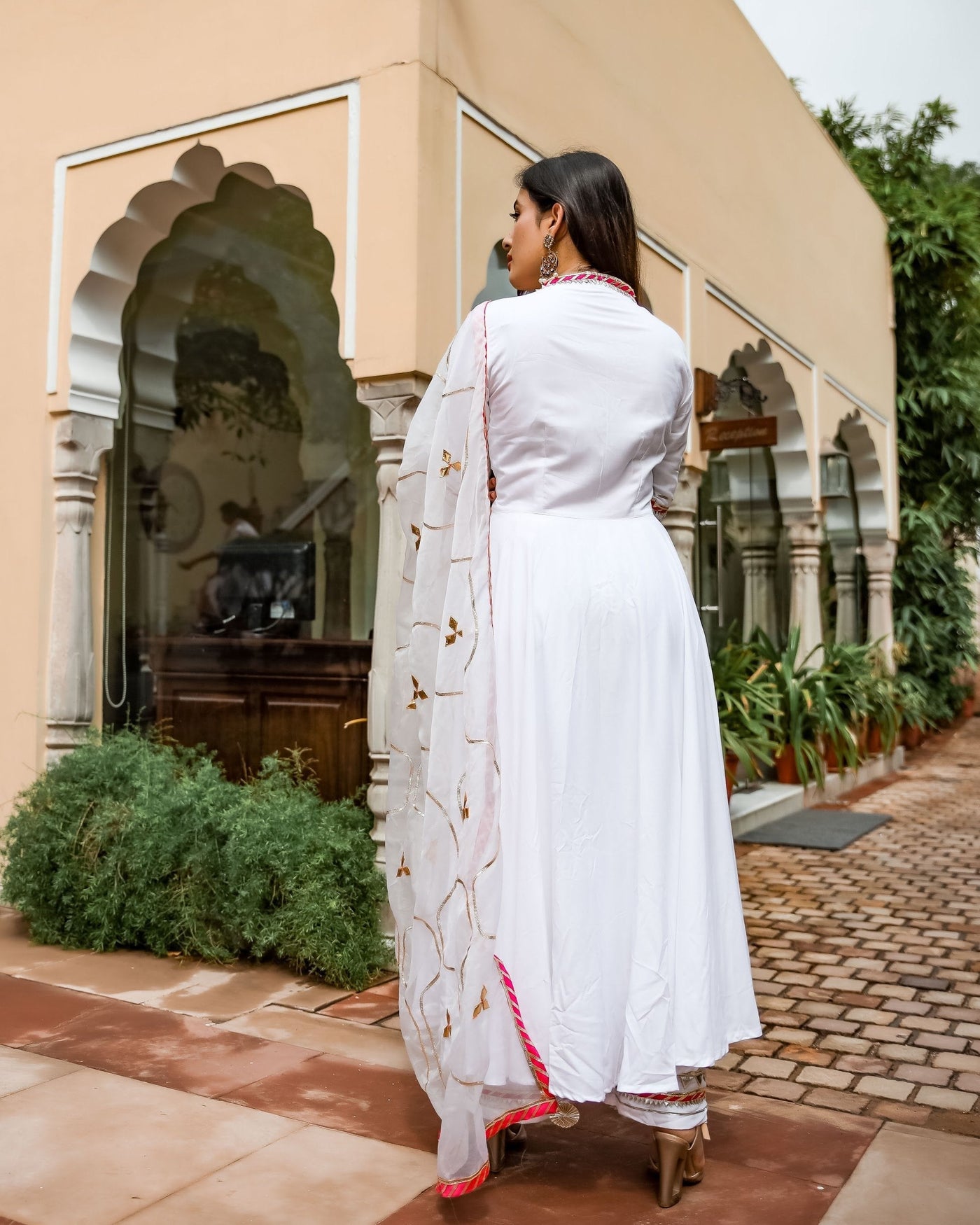 Royal White Gotapatti Suit Set